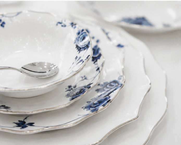 Dinnera Royale Bloom : Blue and White